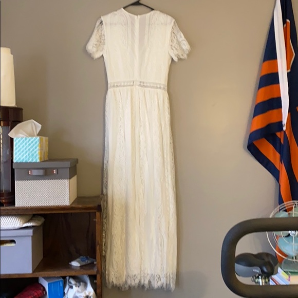 Ivory Lace Dress - Picture 7 of 8